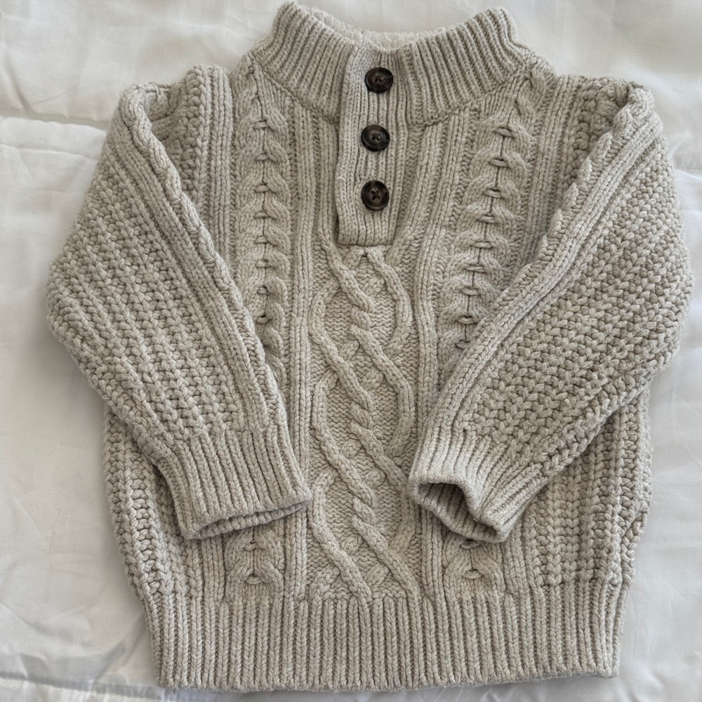 GAP sweater